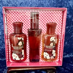 SET Bath Body Works JAPANESE CHERRY BLOSSOM Fragrance-Lotion-Shower Gel NEW SEAL